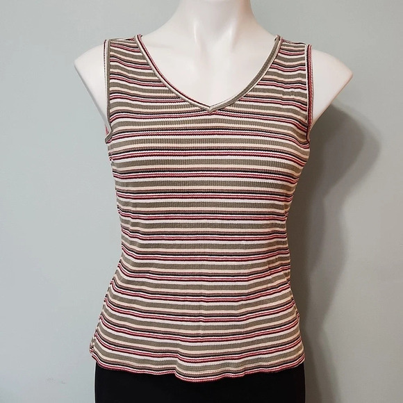 Athletic Works Red & Green Sleeveless top - Picture 2 of 11